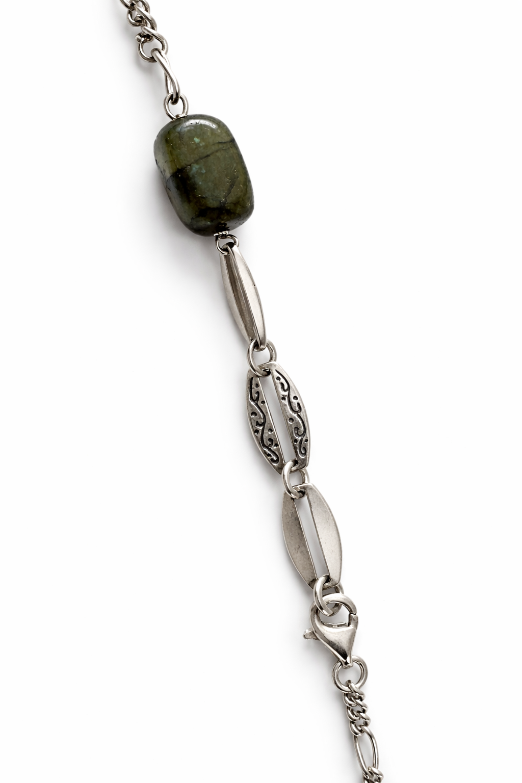 Vintage Sterling Silver Fleur-de-Lys necklace with Labradorite
